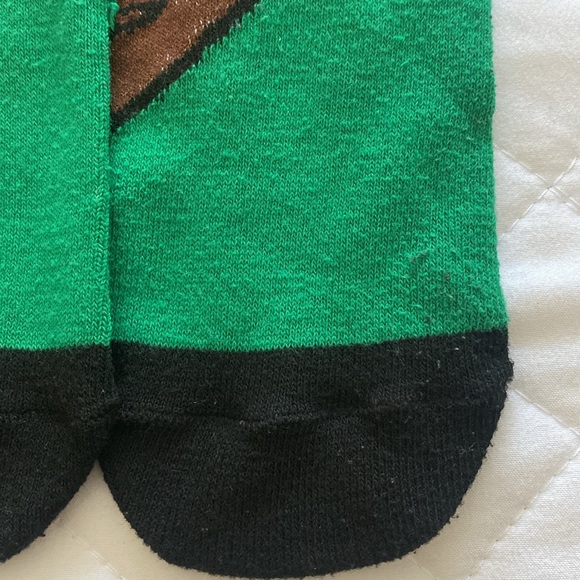 2 pair of men’s socks- Sylvester the cat and Tasmanian devil - Picture 4 of 4